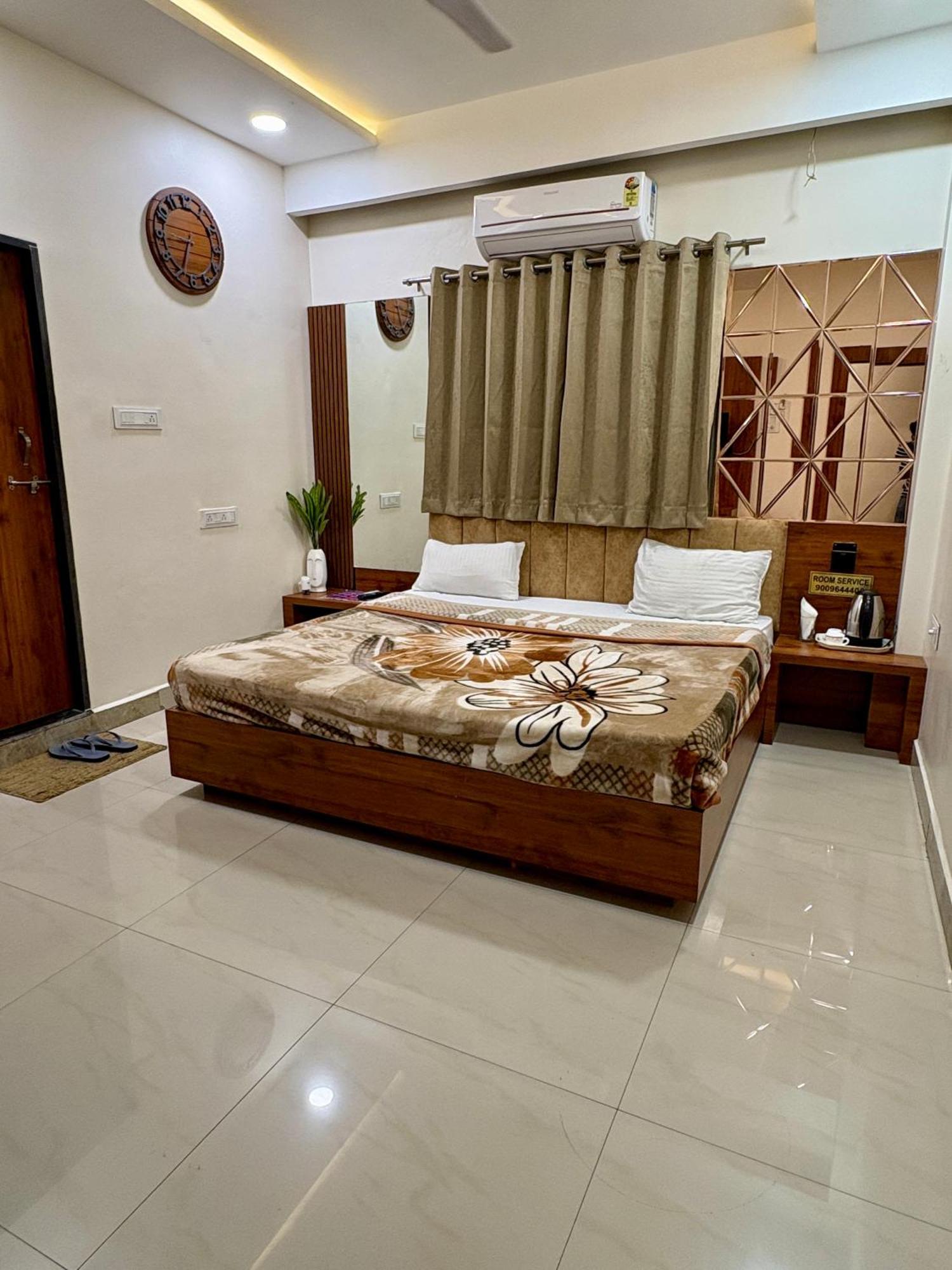 Hotel Anantshree Ujjain Exterior foto